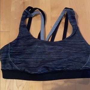 Lululemon sports bra
